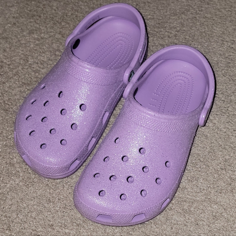 PURPLE CROCS